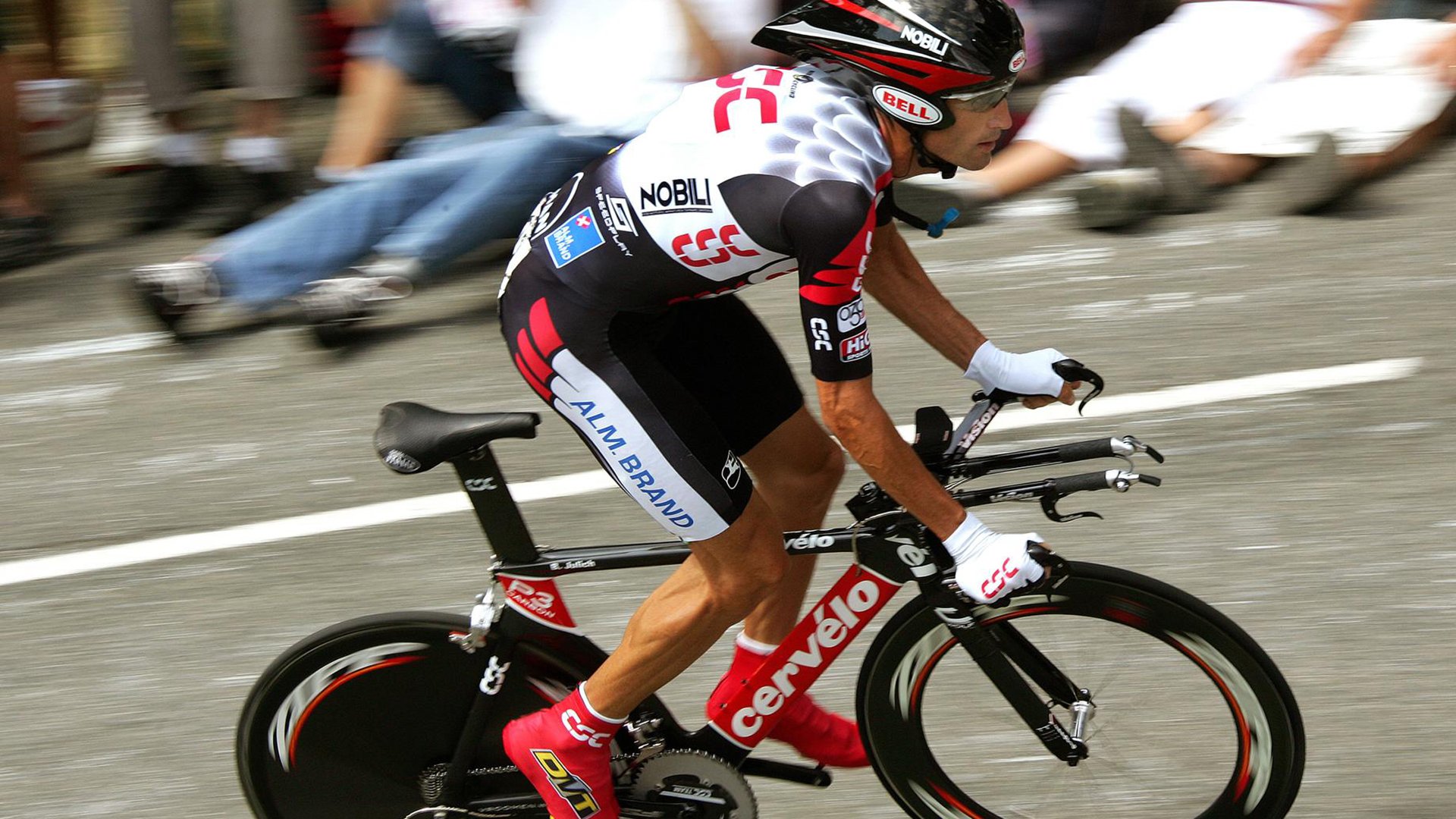 冈比亚男篮在非洲预赛中拼搏，迈向全球舞台