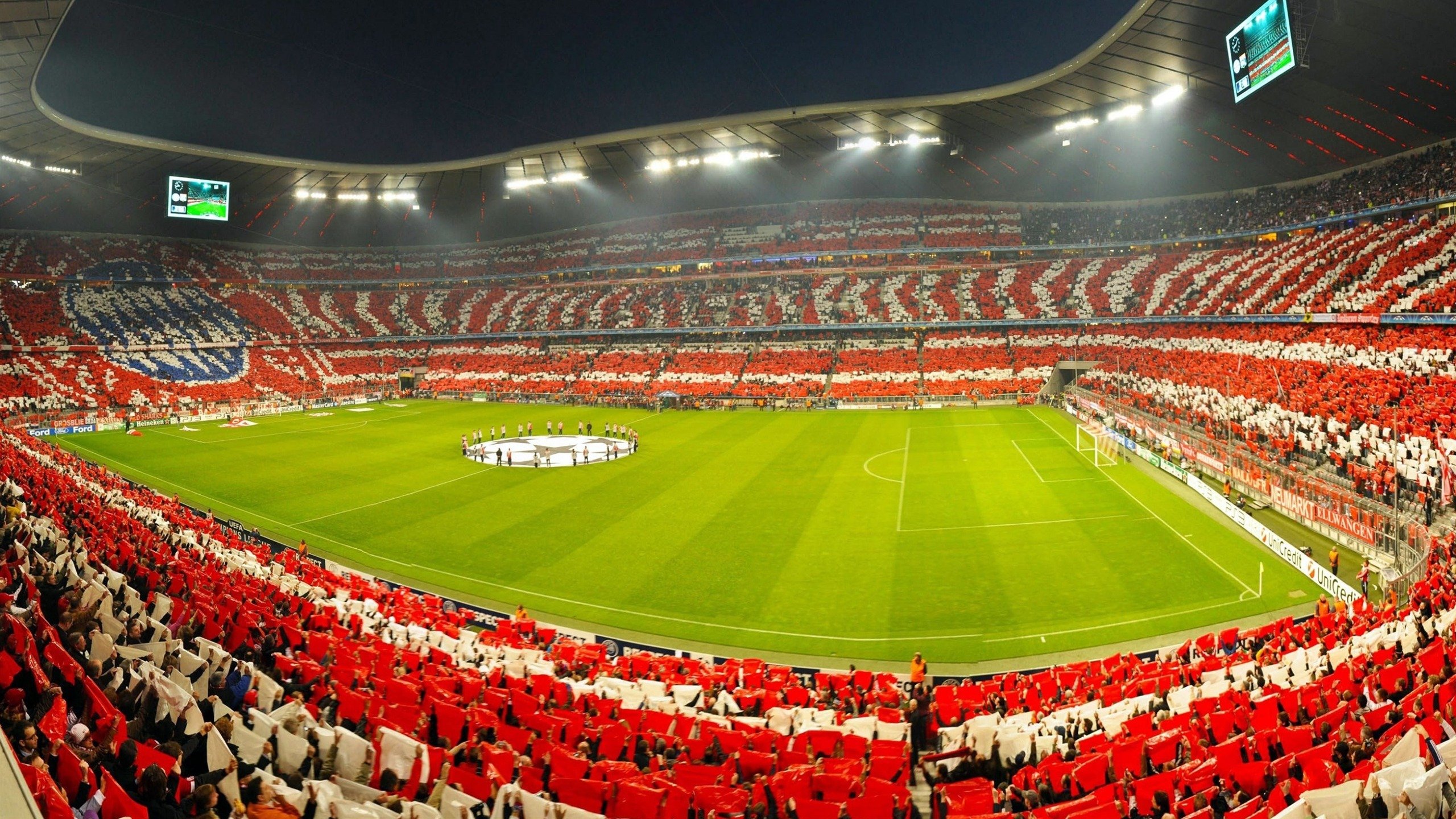 公牛训练结束后组织战术问答考验球员理解,公牛教练组